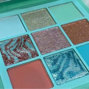 Huda Beauty Mint Pastels Eyeshadow Palette
